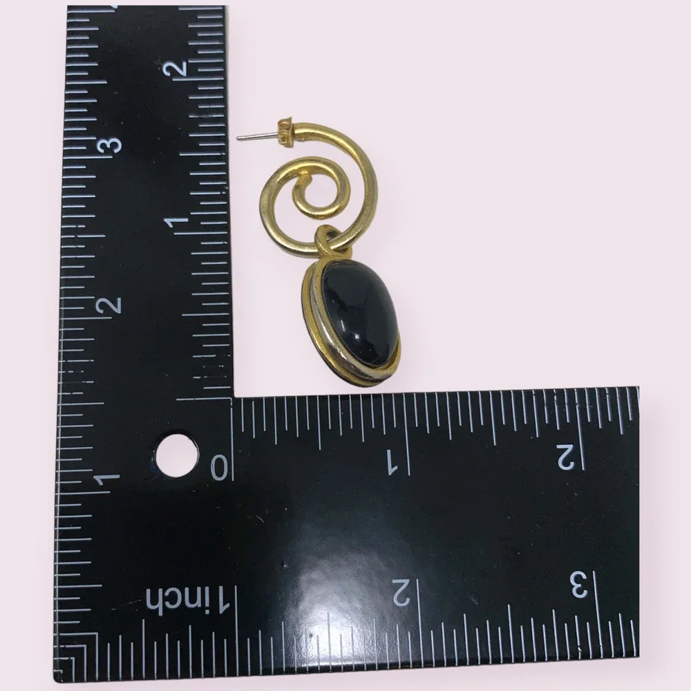 Vintage Reversible Earrings Black & White Oval Cabochon Dangle Gold Spiral